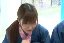 與男友隔著薄紙板狀況下與陌生人私通SEX 1/10