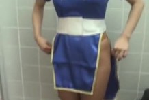 冬コミ　セクシー系コスプレーヤーにトイレで交渉　どこまでやらしてくれるの？