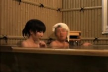 中途半端に火照った体は見知らぬ肉棒に屈してしまう（巨乳美人人妻）