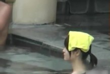 甜美妹露天溫泉