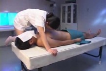 為了錢她獻出了第一次