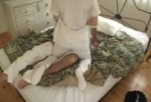 美人の出張マッサージ師とセックスできちゃった！