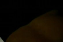 チンポをおもちゃ扱いするヤリ友のハメ撮り