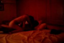 彼氏がいるのに我慢できずに咥えたがるセフレ隠し撮り